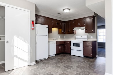 1650 Baltimore Dr unit 1, Clarksville, TN 37043 - photo 3