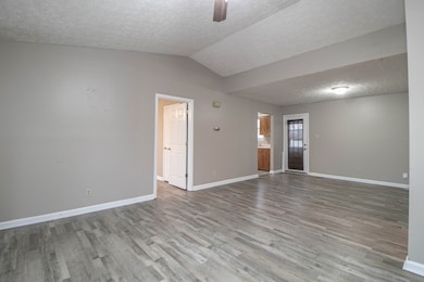 131 Lillian Dr, Oak Grove, KY 42262 - photo 3