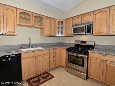 11014 Koman Cir unit 301, Manassas, VA 20109 - photo 3