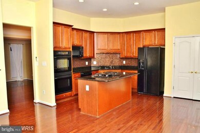 22024 Avonworth Square, Broadlands, VA 20148 - photo 4