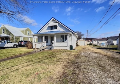 2506 Myers Ave, Dunbar, WV 25064 - photo 2