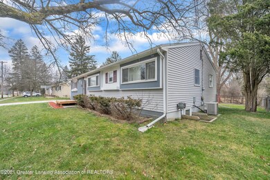 04-5832 Montebello Ave-WindowStill-
