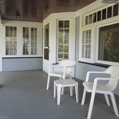 RELAXING FRONT PORCH