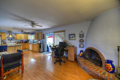003_Family Room