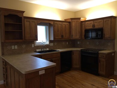 4456 SW Colly Creek Dr, Topeka, KS 66610 - photo 4