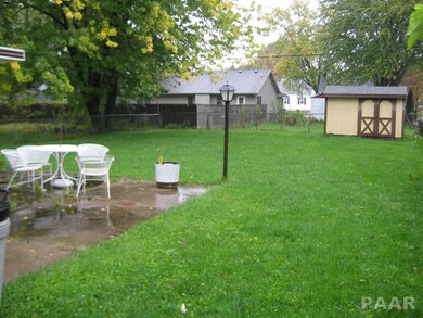 203 Connecticut St, Washington, IL 61571 - photo 2