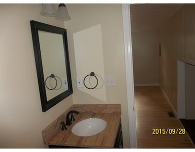 685 Pond St unit 1, Franklin, MA 02038 - photo 6