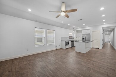 607 E Carter St unit 607, Sherman, TX 75090 - photo 2