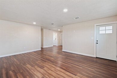 212 E 2nd St, Coleman, TX 76834 - photo 4