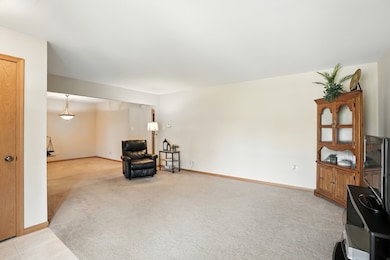 14145 Kedvale Ave unit 3, Midlothian, IL 60445 - photo 5