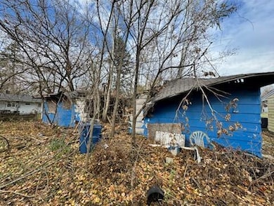 1011 E 47th Place, Gary, IN 46409 - photo 3