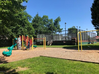 36 Loughlin Ave, Cos Cob, CT 06807 - photo 4