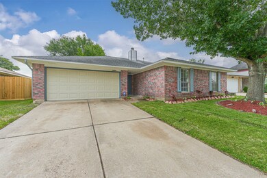 10931 Covered Bridge St, Houston, TX 77075 - photo 2