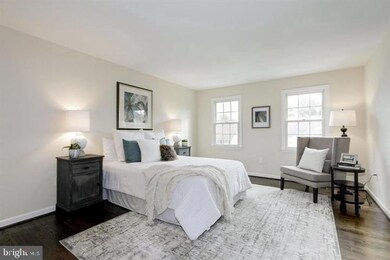 5922 Dorchester Way, Rockville, MD 20852 - photo 6