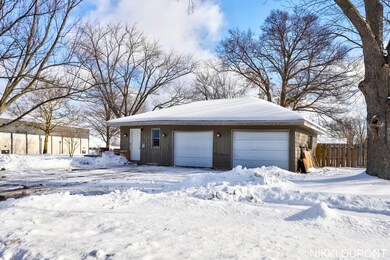 3-web-or-mls-340 W 27th St, Holland-3