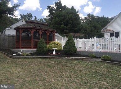 8 Chestnut Ln, Clementon, NJ 08021 - photo 4