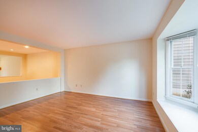 2314 Yvonnes Way, Dunn Loring, VA 22027 - photo 4