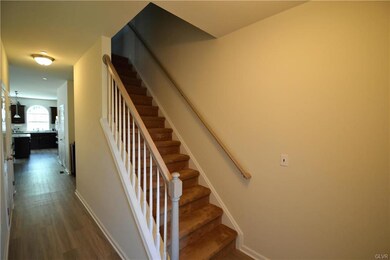 2127 Huntington Ln, Easton, PA 18040 - photo 4