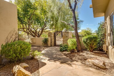4881 Avenida De Castilla-Courtyard