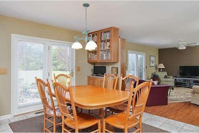 564 Lincoln Rd, Pilesgrove, NJ 08098 - photo 3