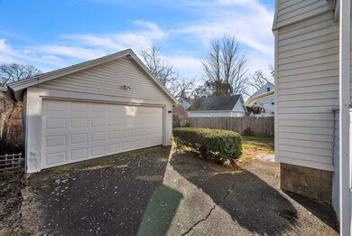 17 Alsace St unit 19, Springfield, MA 01108 - photo 5