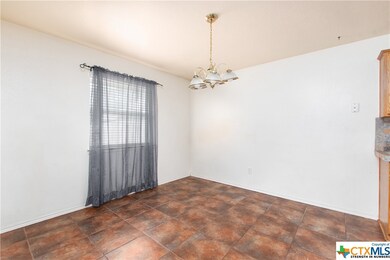 2413 Upland Bend Dr, Temple, TX 76502 - photo 6