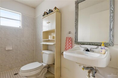 729 N Cypress St, Pharr, TX 78577 - photo 7