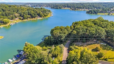 490 E Mohawk Dr, Malvern, OH 44644 - photo 4