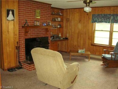 1176 Grantville Ln, Asheboro, NC 27205 - photo 5