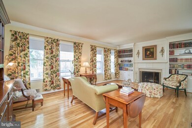 3551 Hamlet Place, Chevy Chase, MD 20815 - photo 4