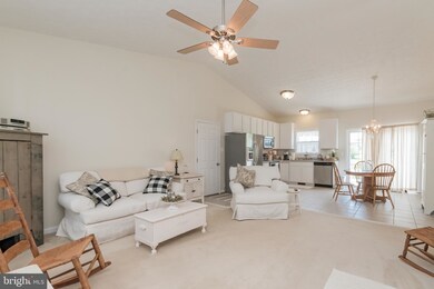 241 Sonya Ln, Bunker Hill, WV 25413 - photo 4