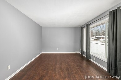 1498 Cloverly Ct NW, Grand Rapids, MI 49544 - photo 4