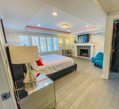 E8832132-3DAE-46B8-BEFE-6A810E866F68