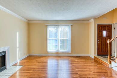 6913 Beard Ct, Louisville, KY 40228 - photo 2