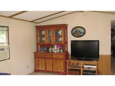 94 Kelly St, Orange, MA 01364 - photo 3