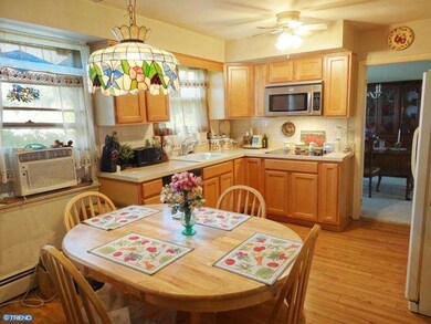 1404 Cathys Ln, North Wales, PA 19454 - photo 5