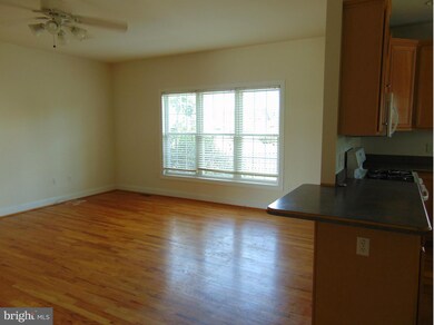 101 Maryland Dr, Stephens City, VA 22655 - photo 4