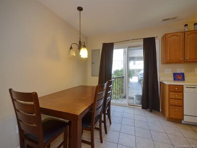 82 Rotunda Cir, Asheville, NC 28806 - photo 6