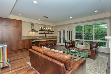 18 Living Room
