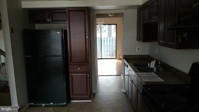 18504 Mateny Rd, Germantown, MD 20874 - photo 4