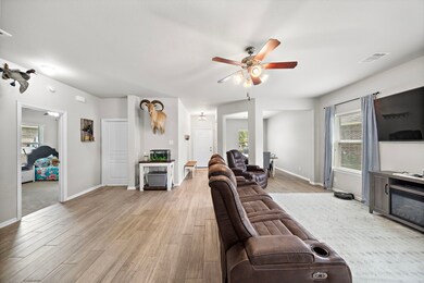 1027 Cash St, Alvin, TX 77511 - photo 6