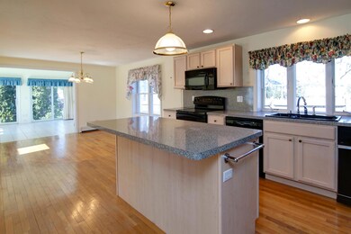 18 Chestnut St, Teaticket, MA 02536 - photo 6