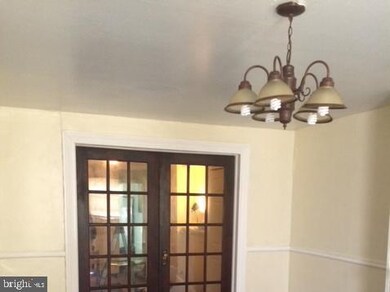 830 Hollins St, Baltimore, MD 21201 - photo 5