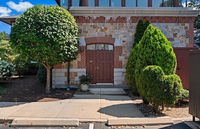 2430 Beacon St unit 202, Chestnut Hill, MA 02467 - photo 3