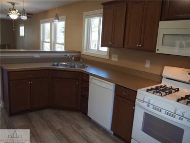 4527 Pleasant Grove Rd, Lansing, MI 48910 - photo 6