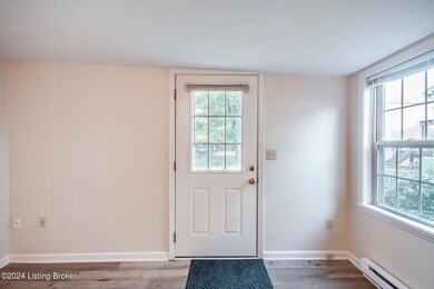 1612 Ellwood Ave unit 1 Rear, Louisville, KY 40204 - photo 4