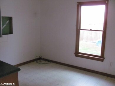Kitchen - Eat In Area