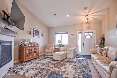5686 Dahl Cir, Grand Forks, ND 58201 - photo 5