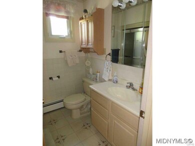 Full main bath