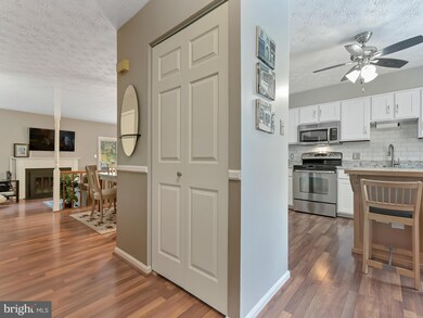 12002 Winding Creek Way, Germantown, MD 20874 - photo 5